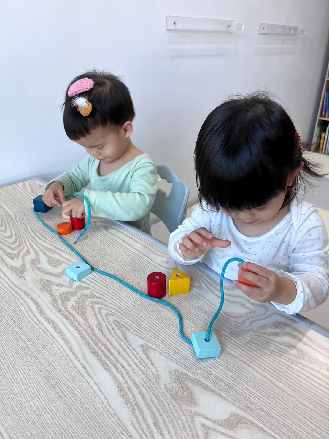 【Plan Toys】巧手串串珠｜精細動作訓練、認識顏色形狀、堆疊積木