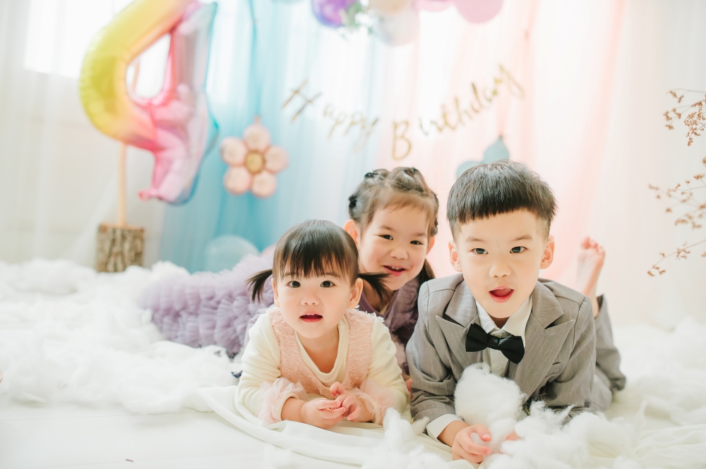 【糖果樹寶寶紀錄攝影】4歲全家福寫真團購 - 雙胞胎卡辣姆久 X 洋芋片 【糖果樹寶寶紀錄攝影】4歲全家福寫真團購
